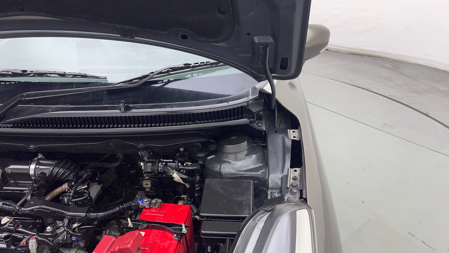 Used 2019 Maruti Suzuki Baleno Zeta Automatic Petrol Automatic engine ENGINE LEFT SIDE HINGE & APRON VIEW
