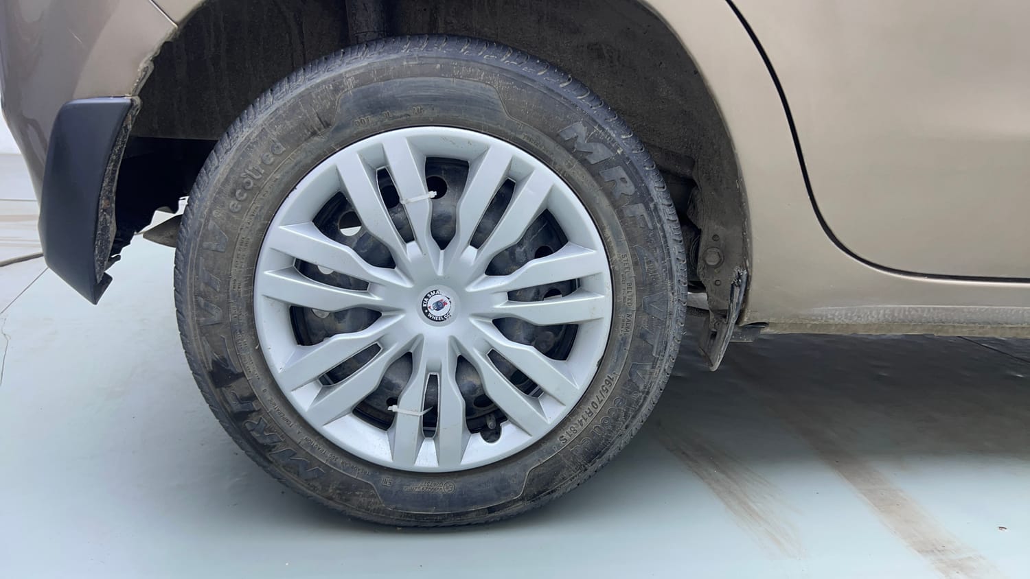 Used 2024 Maruti Suzuki Wagon R VXI 1.0 CNG Cng Manual tyres RIGHT REAR TYRE RIM VIEW