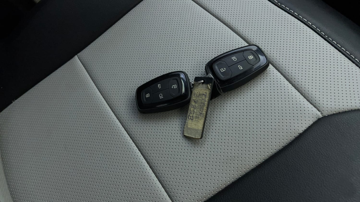 Used 2022 Tata Tigor XZA Plus Petrol Automatic extra CAR KEY VIEW