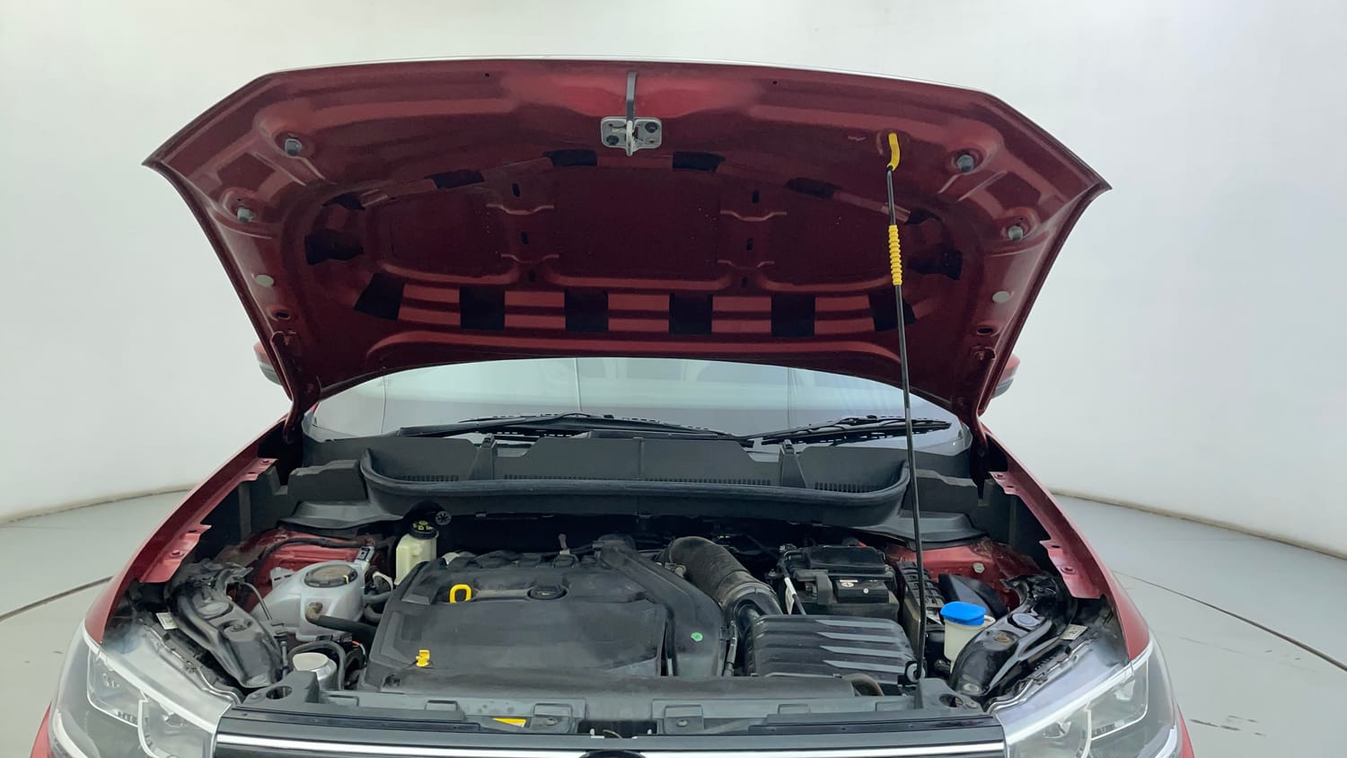 Used 2022 Volkswagen Taigun GT 1.5 TSI MT Petrol Manual engine ENGINE & BONNET OPEN FRONT VIEW