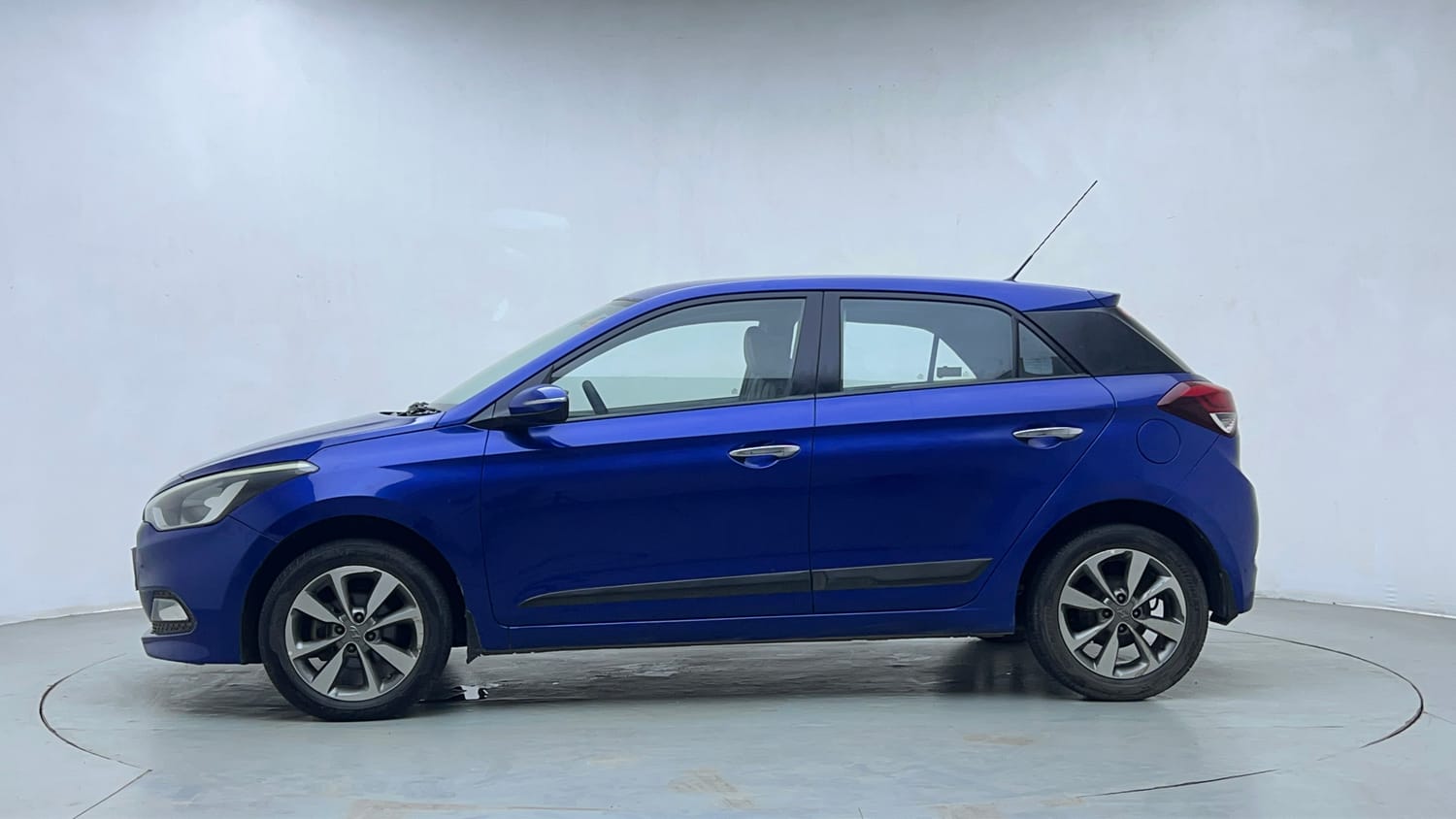 Used 2015 Hyundai Elite i20 Asta 1.4 CRDI Diesel Manual exterior LEFT SIDE VIEW