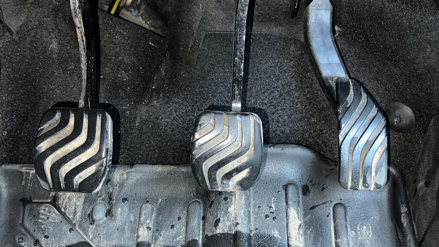 Used 2023 Nissan Magnite Geza Edition Petrol Manual interior PEDALS VIEW