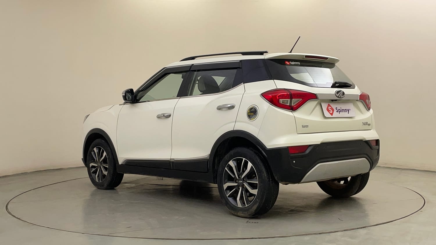Used 2021 Mahindra XUV 300 W8 (O) 1.5 Diesel Diesel Manual exterior LEFT REAR CORNER VIEW