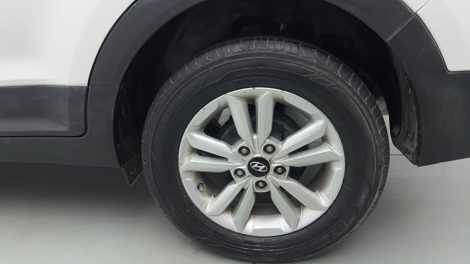 Used 2016 Hyundai Creta 1.6 SX Plus Petrol Petrol Manual tyres LEFT REAR TYRE RIM VIEW