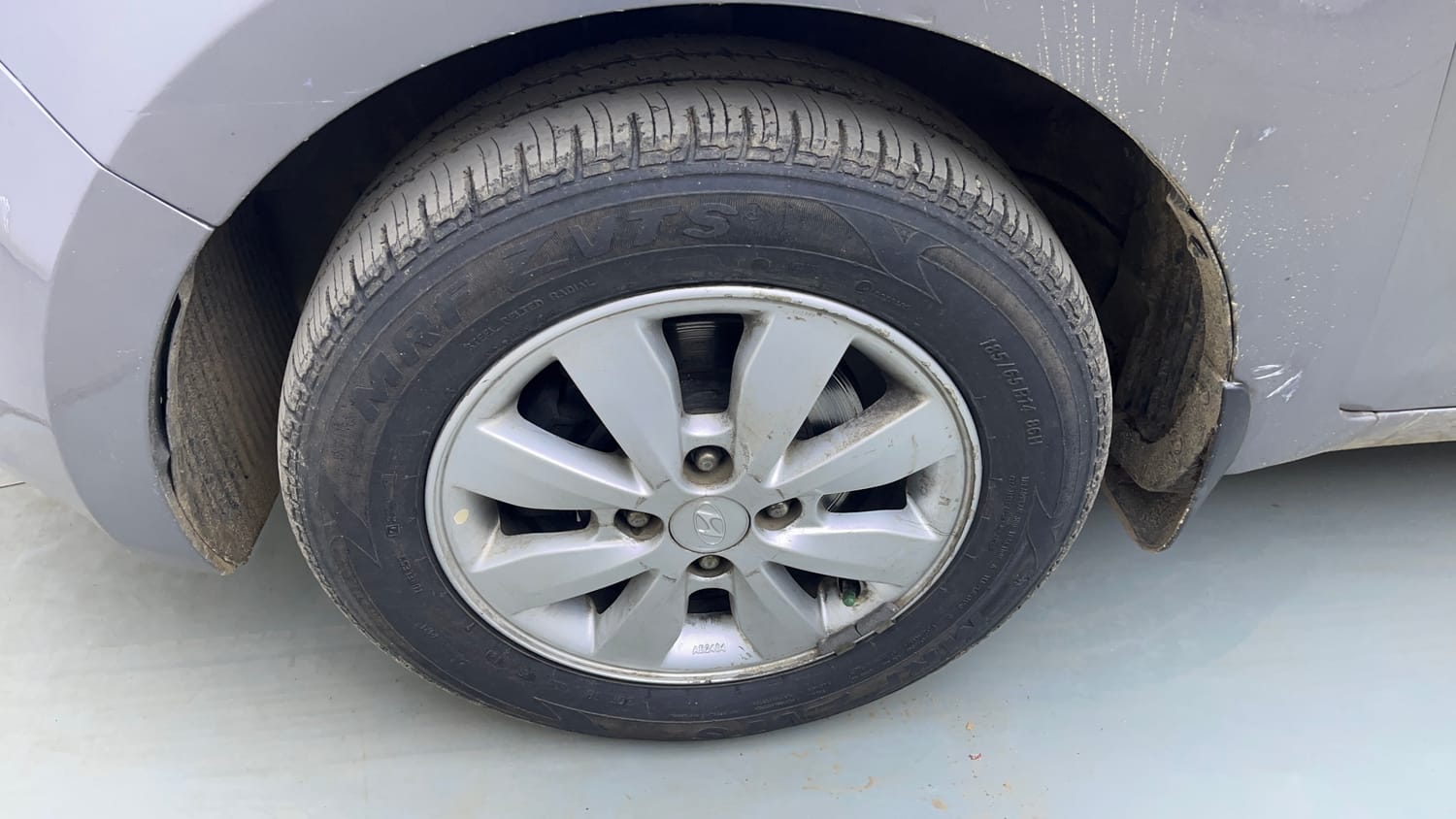 Used 2014 Hyundai i20 Asta 1.2 Petrol Manual tyres LEFT FRONT TYRE RIM VIEW