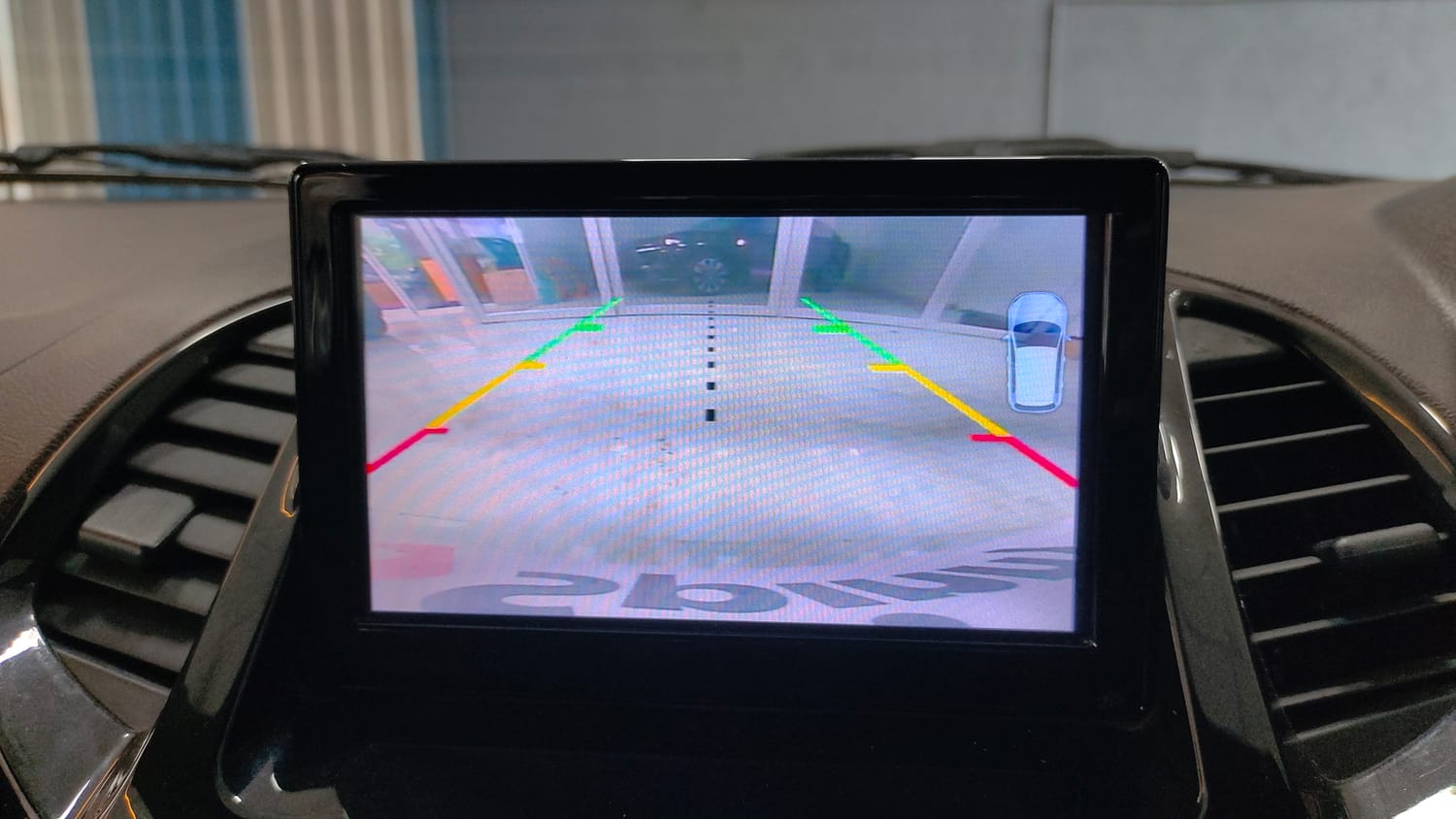 Used 2018 Ford Freestyle Titanium 1.2 Ti-VCT Petrol Manual top_features Rear camera