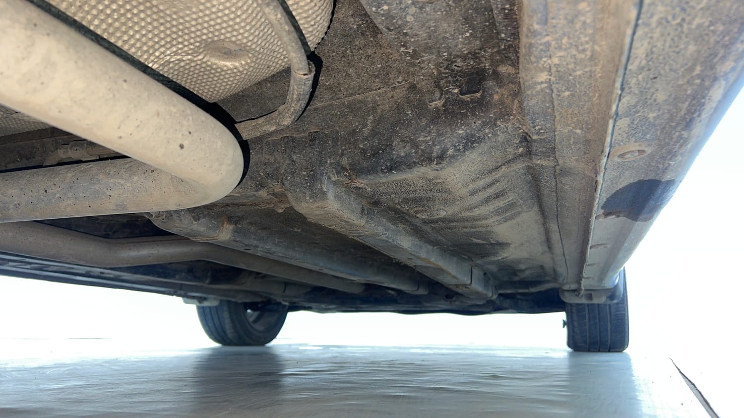Used 2015 Hyundai Elite i20 Asta 1.4 CRDI Diesel Manual extra REAR RIGHT UNDERBODY VIEW