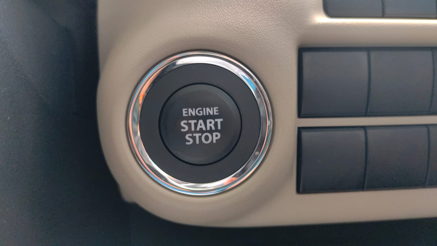 Used 2025 Toyota Glanza V Petrol Manual top_features Keyless start