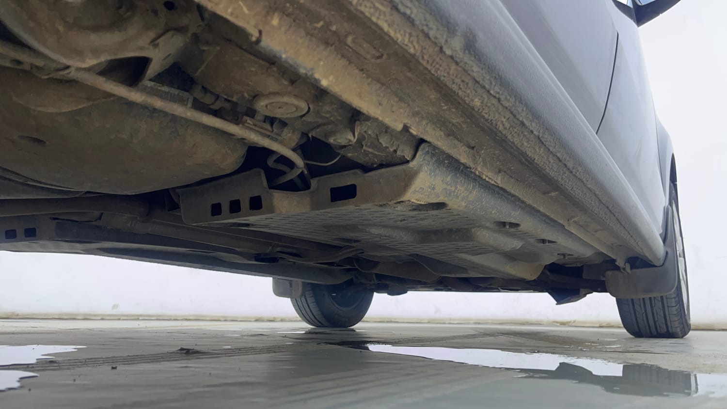 Used 2016 Volkswagen Polo Comfortline 1.2L (P) Petrol Manual extra REAR RIGHT UNDERBODY VIEW