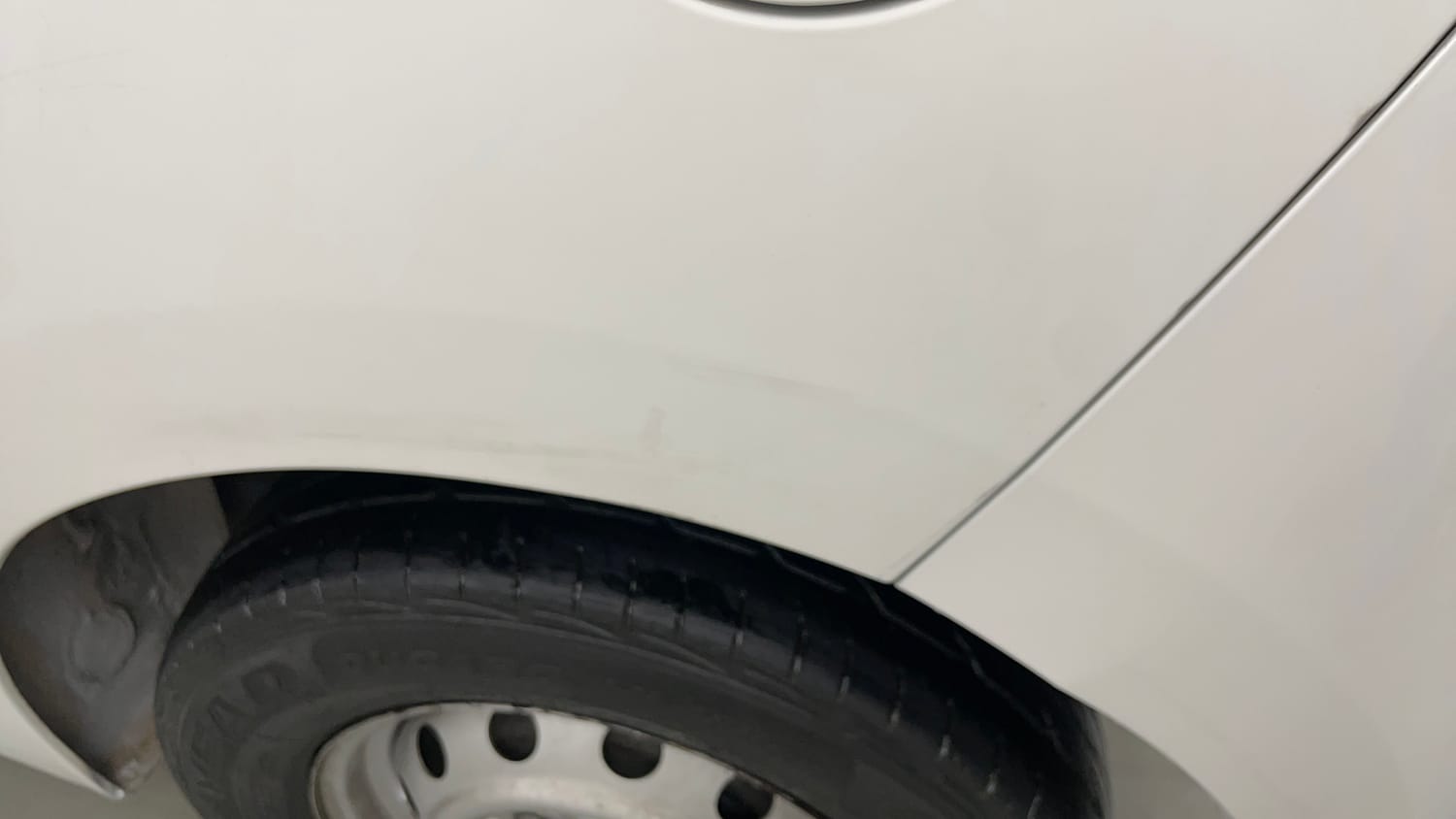 Used 2016 Hyundai Eon Era Petrol Manual dents MINOR SCRATCH