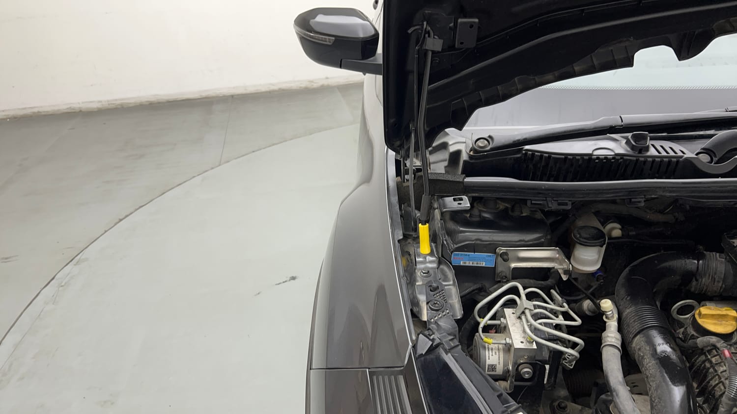 Used 2024 Tata Nexon Pure 1.2 Revotron Petrol 6MT Petrol Manual engine ENGINE RIGHT SIDE HINGE & APRON VIEW