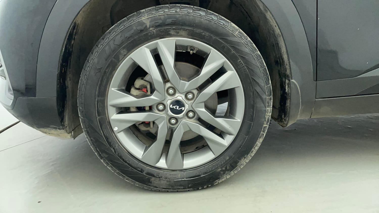 Used 2022 Kia Seltos HTX 1.5 Petrol Manual tyres LEFT FRONT TYRE RIM VIEW
