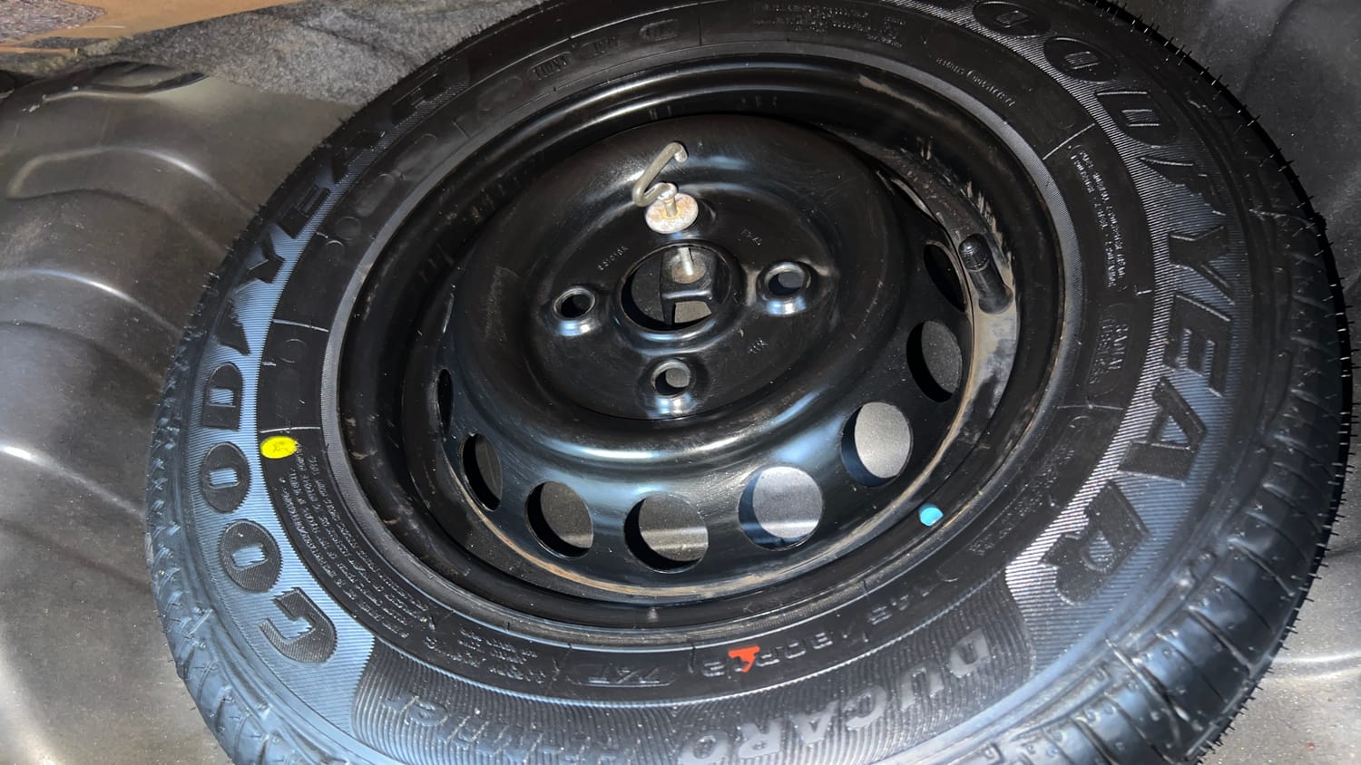 Used 2019 Maruti Suzuki Alto 800 VXi Petrol Manual tyres SPARE TYRE VIEW