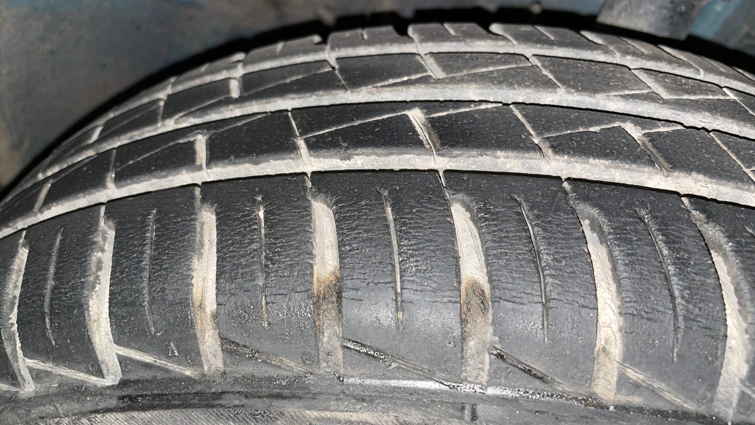 Used 2020 Renault Kwid CLIMBER 1.0 AMT Opt Petrol Automatic tyres RIGHT FRONT TYRE TREAD VIEW
