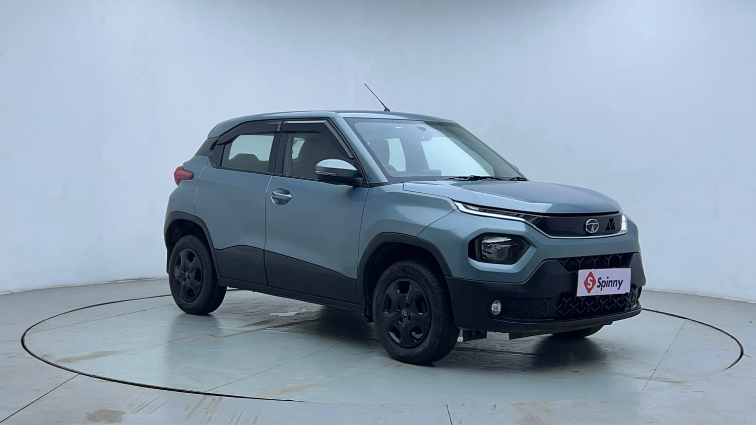 Used 2022 Tata Punch Accomplished AMT Petrol Automatic exterior RIGHT FRONT CORNER VIEW