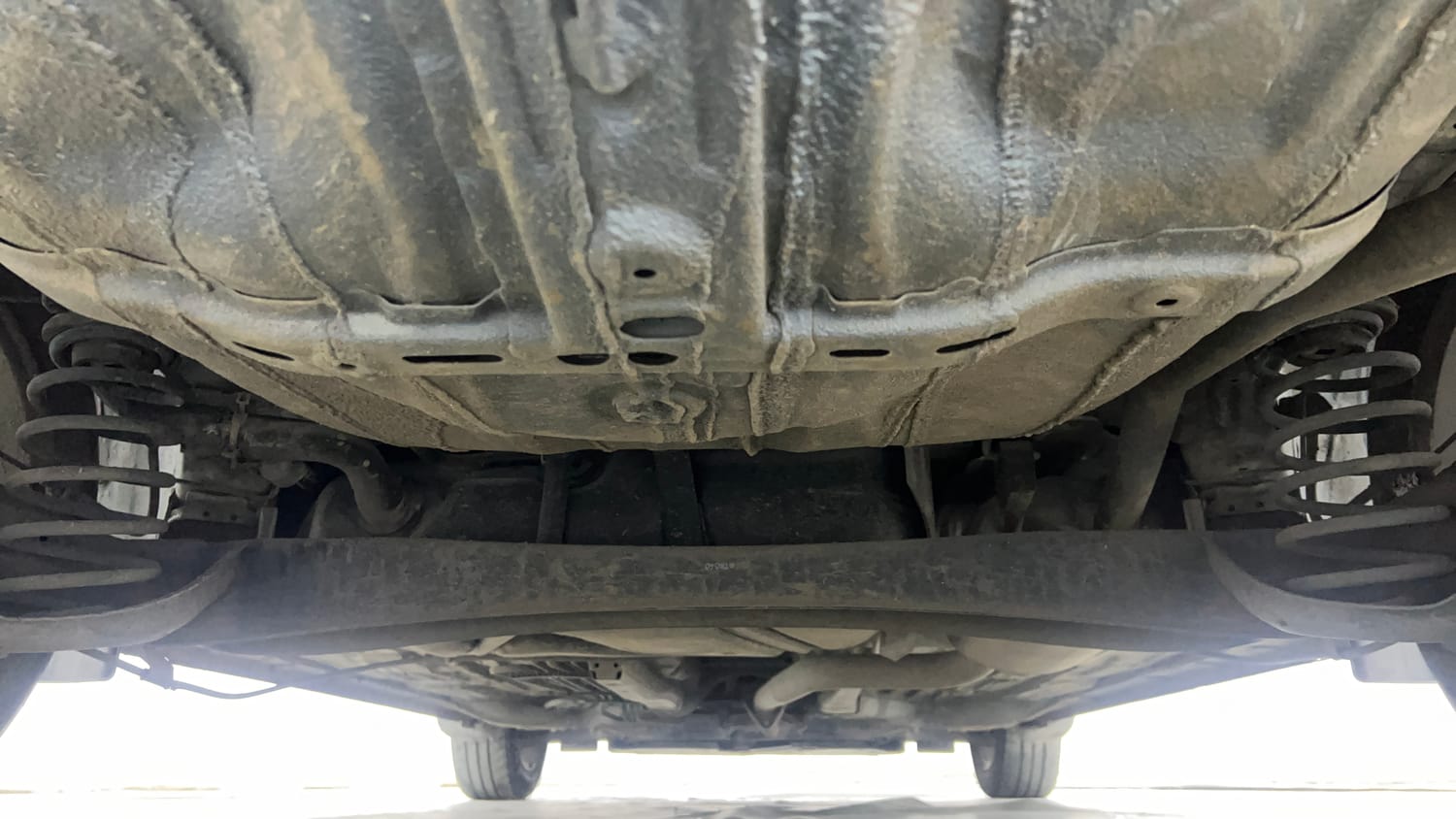Used 2018 Honda Amaze 1.5 V CVT Diesel Diesel Automatic extra REAR UNDERBODY VIEW (TAKEN FROM REAR)