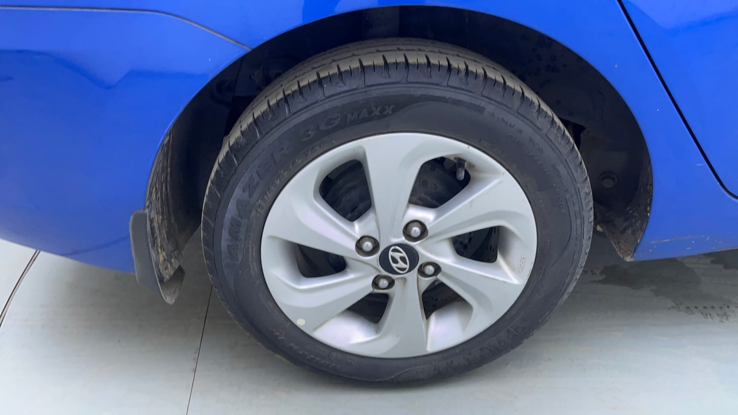 Used 2018 Hyundai Xcent SX Petrol Manual tyres RIGHT REAR TYRE RIM VIEW