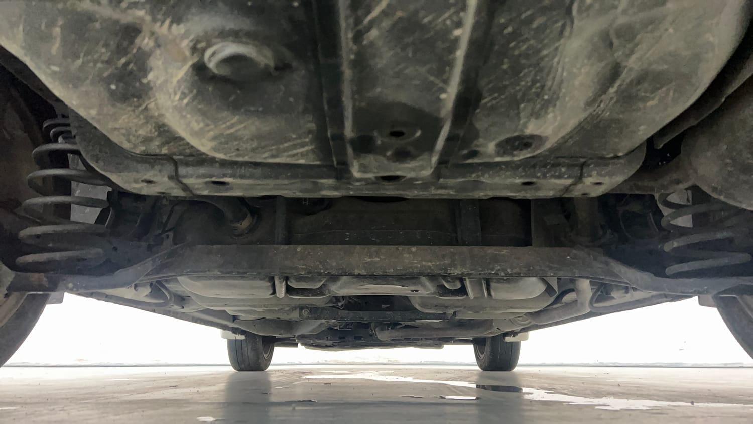 Used 2020 Honda City ZX Petrol Petrol Manual extra REAR UNDERBODY VIEW (TAKEN FROM REAR)
