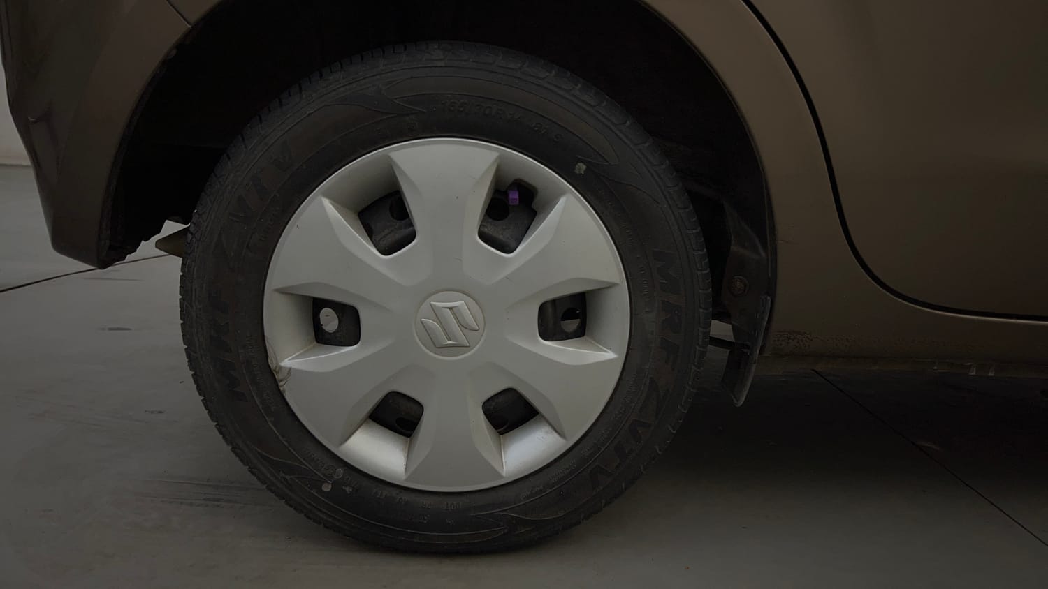 Used 2019 Maruti Suzuki Wagon R ZXi 1.2 Petrol Manual tyres RIGHT REAR TYRE RIM VIEW