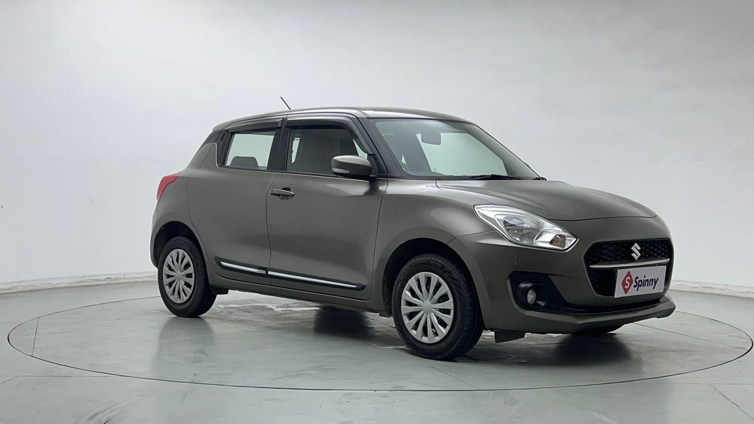 Used 2021 Maruti Suzuki Swift VXi Petrol Manual exterior RIGHT FRONT CORNER VIEW