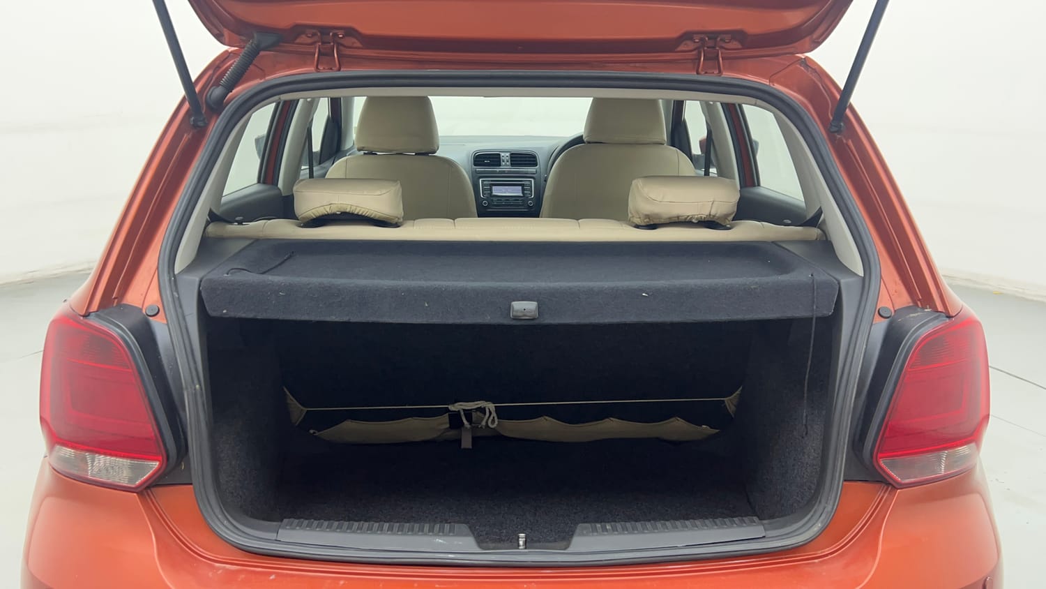 Used 2016 Volkswagen Polo Comfortline 1.2L (P) Petrol Manual interior DICKY INSIDE VIEW