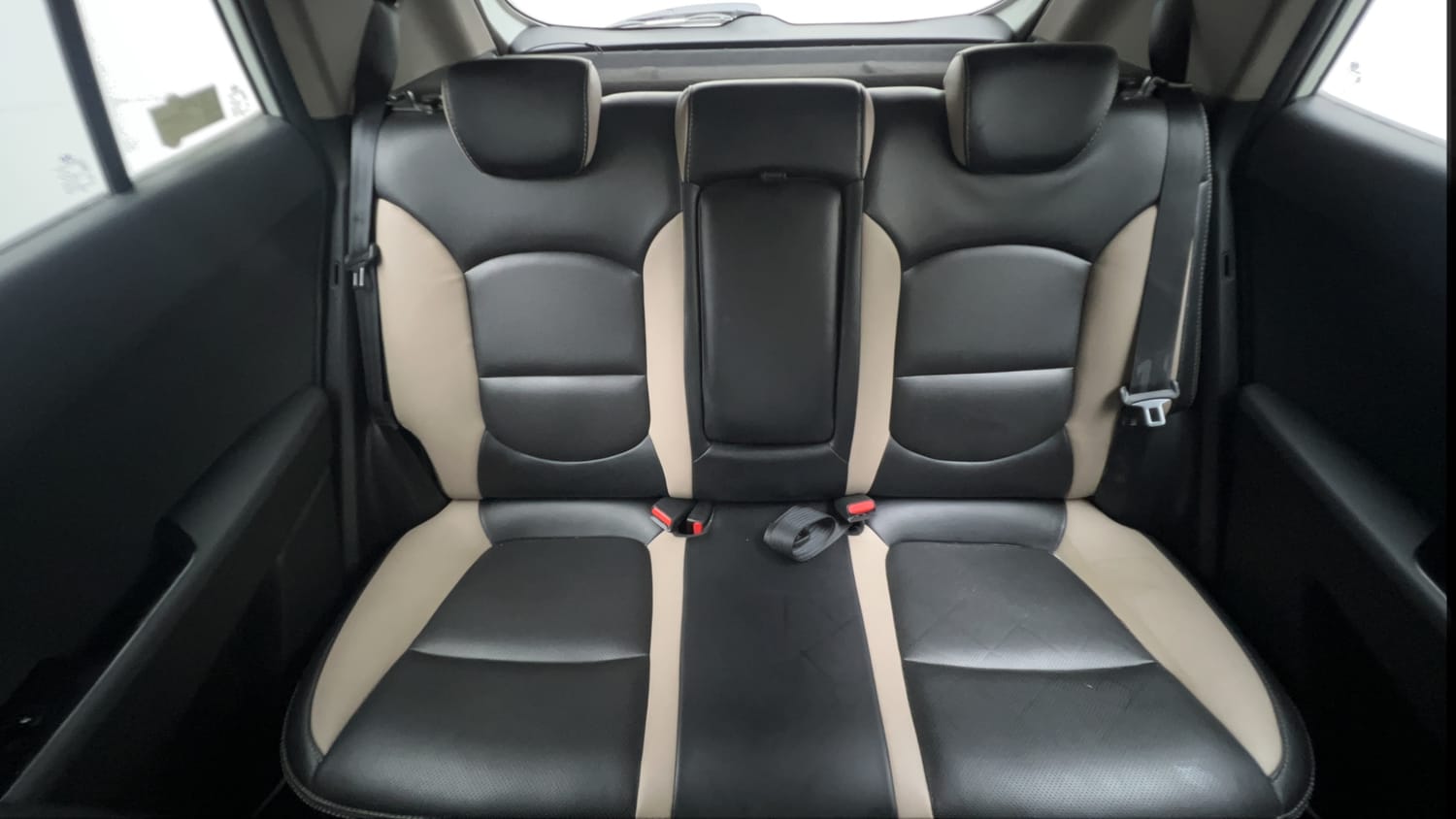 Used 2016 Hyundai Creta 1.6 SX Plus Petrol Petrol Manual interior REAR SEAT CONDITION VIEW