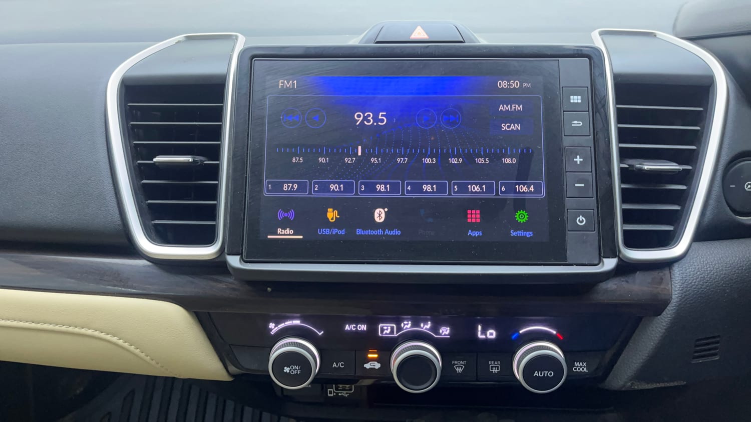 Used 2021 Honda City ZX Petrol Petrol Manual interior MUSIC SYSTEM & AC CONTROL VIEW
