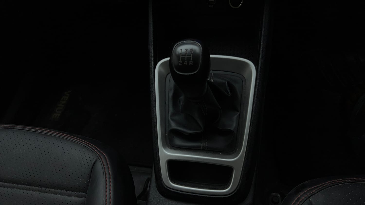 Used 2021 Hyundai Venue S 1.2 Petrol Petrol Manual interior GEAR  KNOB VIEW