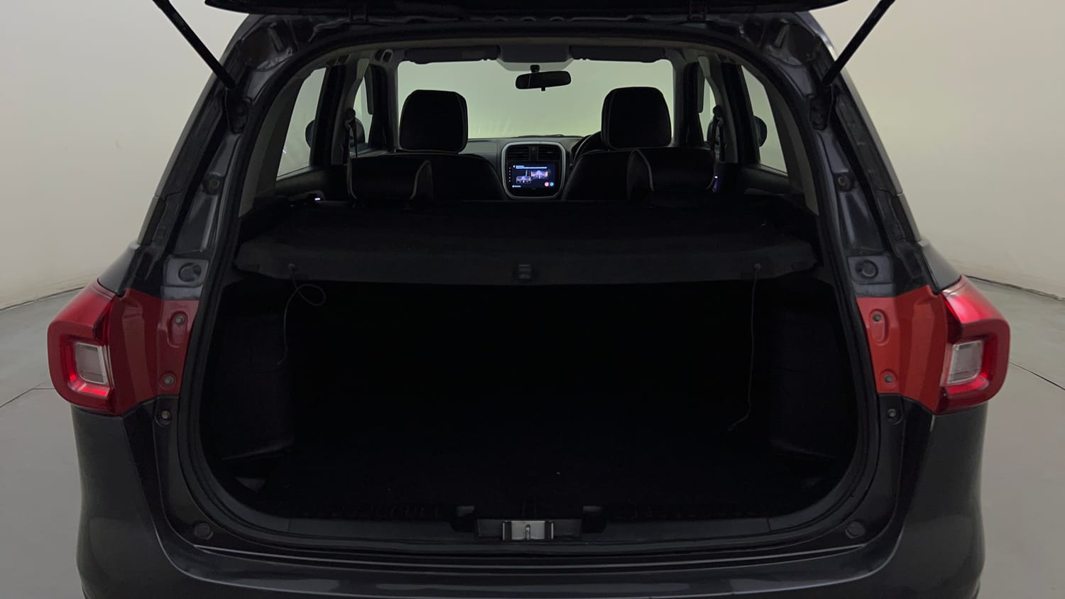 Used 2021 maruti-suzuki Vitara Brezza VXi Petrol Manual interior DICKY INSIDE VIEW