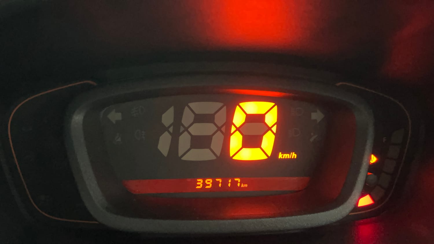 Used 2019 Renault Kwid RXT (O) 1.0 SCE Edition Petrol Manual interior CLUSTERMETER VIEW