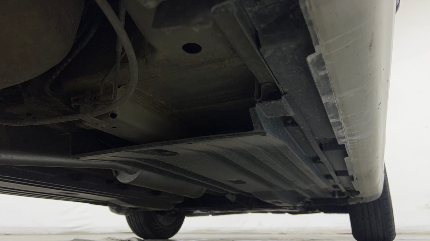 Used 2021 Maruti Suzuki S-Cross Zeta AT Petrol Automatic extra REAR RIGHT UNDERBODY VIEW