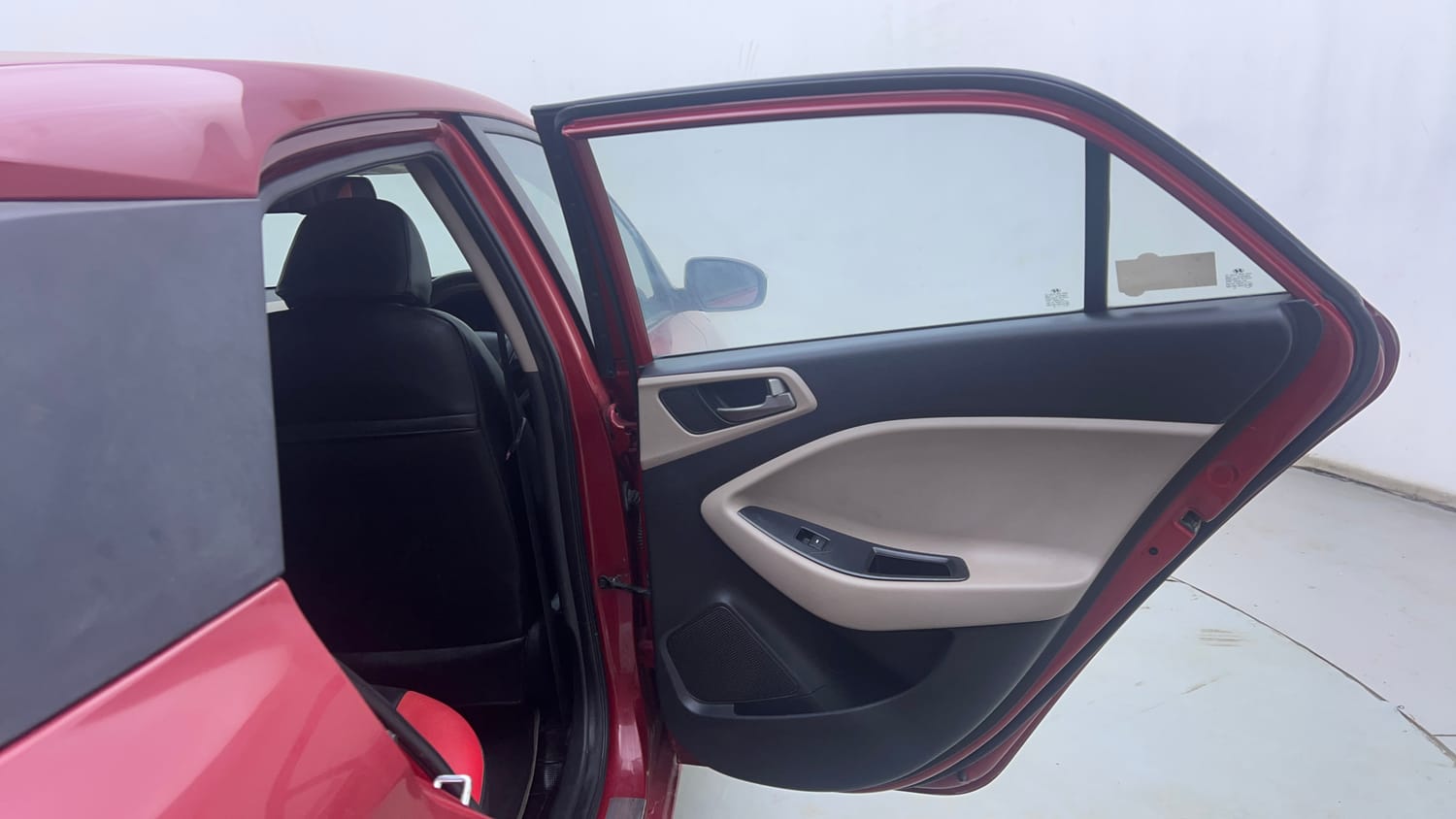 Used 2015 Hyundai Elite i20 Asta 1.2 Petrol Manual interior RIGHT REAR DOOR OPEN VIEW
