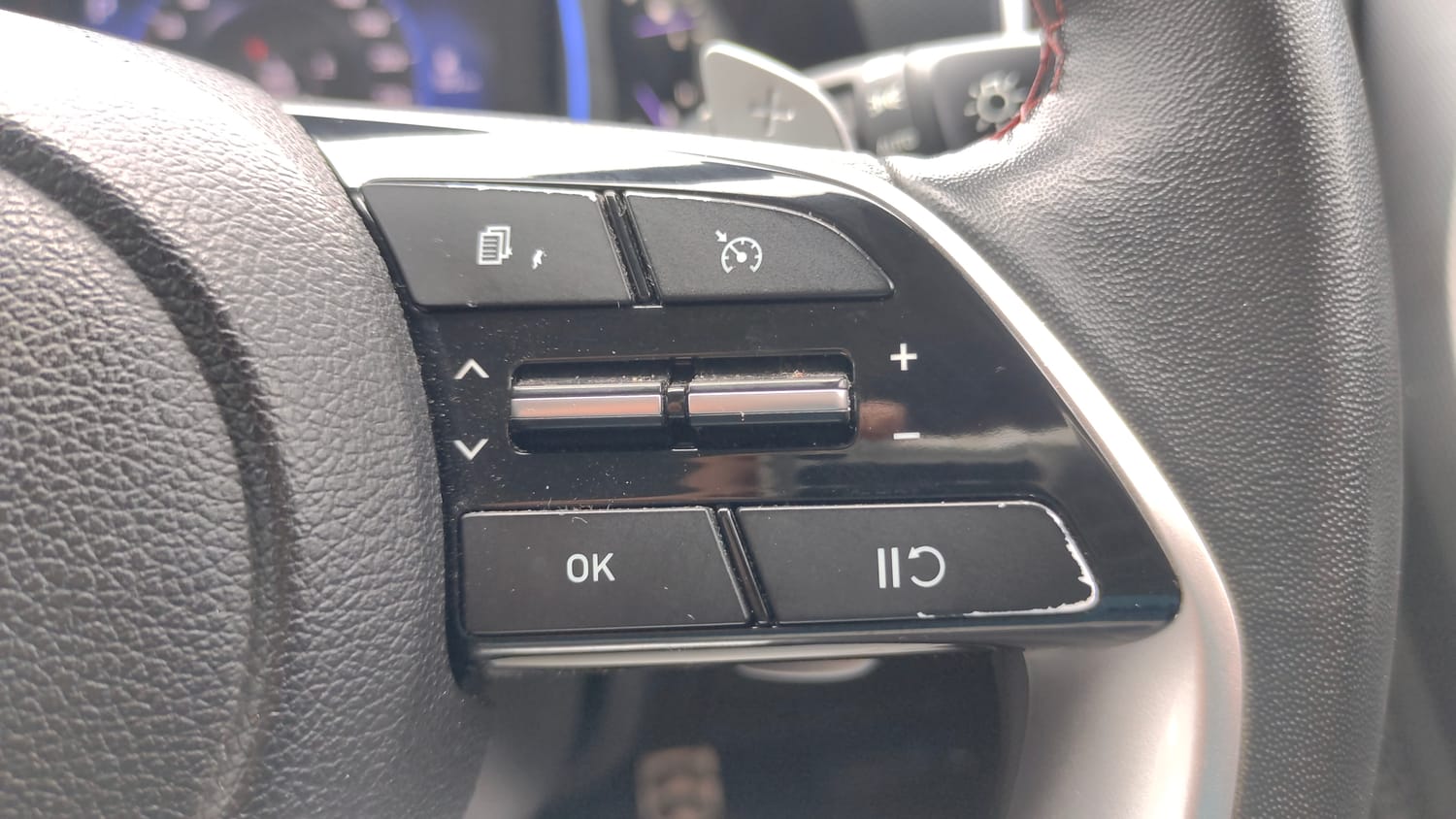 Used 2022 Hyundai Creta SX (O) 1.4 Turbo 7 DCT Dual Tone Petrol Automatic top_features Cruise control