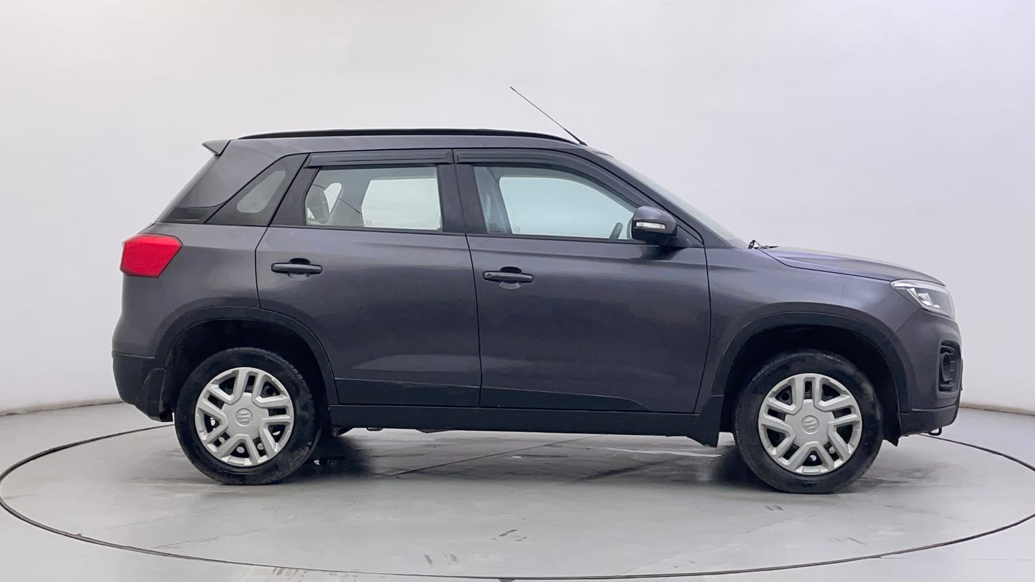 Used 2022 maruti-suzuki Vitara Brezza VXi Petrol Manual exterior RIGHT SIDE VIEW
