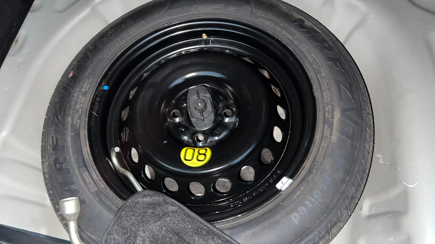 Used 2021 Maruti Suzuki Baleno Zeta Petrol Manual tyres SPARE TYRE VIEW