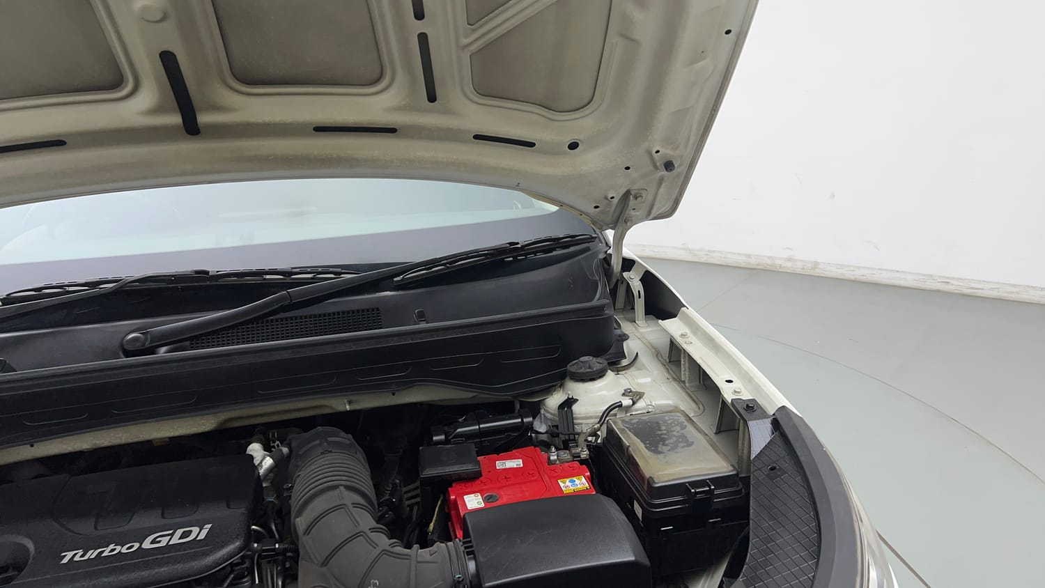 Used 2021 Hyundai Venue SX 1.0 Turbo Petrol Manual engine ENGINE LEFT SIDE HINGE & APRON VIEW