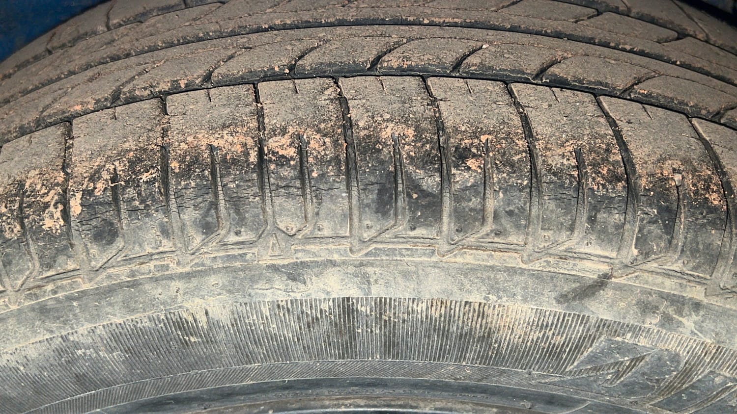 Used 2020 Hyundai Elite i20 Sportz Plus 1.2 Petrol Manual tyres LEFT REAR TYRE TREAD VIEW
