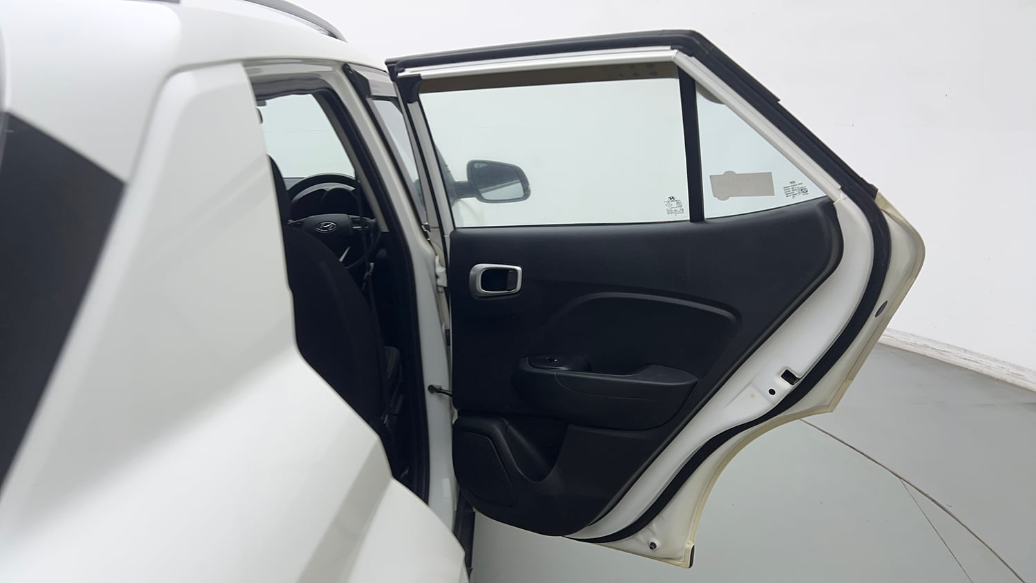 Used 2021 Hyundai Venue SX 1.0 Turbo Petrol Manual interior RIGHT REAR DOOR OPEN VIEW