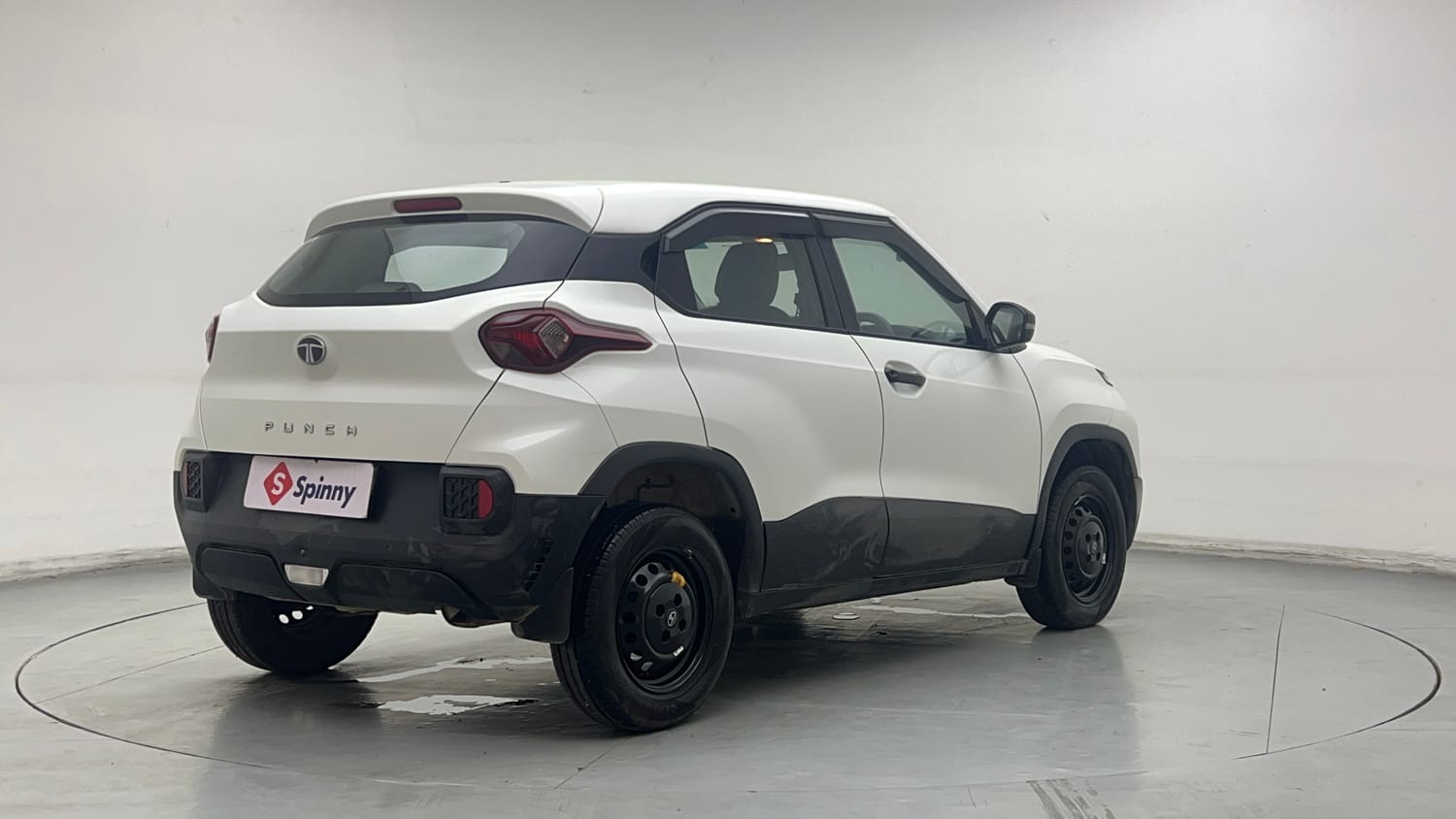Used 2024 Tata Punch Pure MT Petrol Manual exterior RIGHT REAR CORNER VIEW