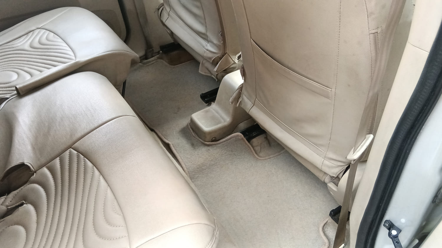 Used 2015 Maruti Suzuki Ertiga Vxi Petrol Manual interior RIGHT SIDE REAR DOOR CABIN VIEW