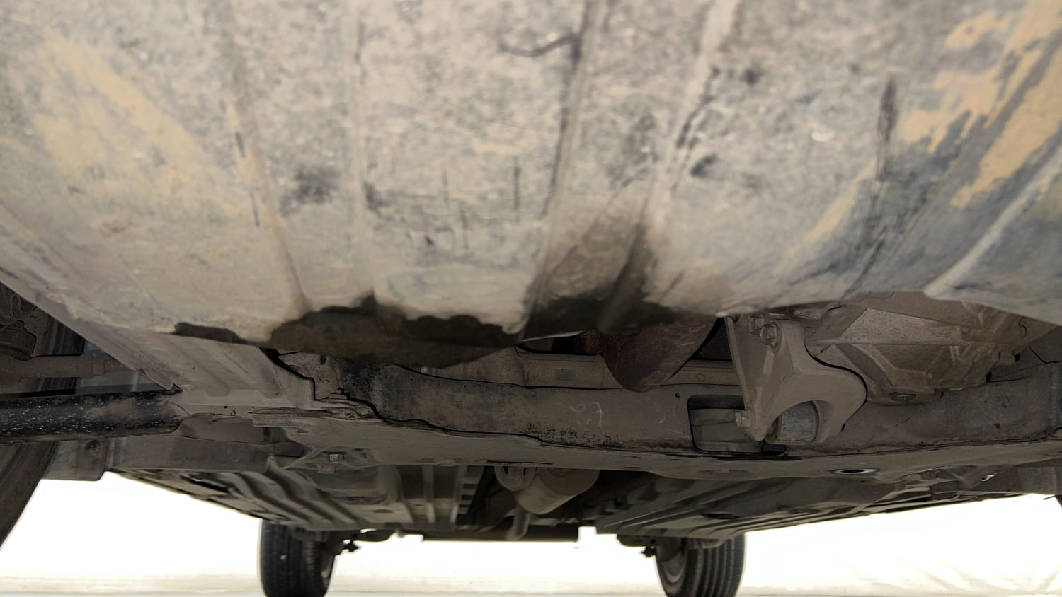 Used 2021 maruti-suzuki Vitara Brezza VXi Petrol Manual extra FRONT LEFT UNDERBODY VIEW