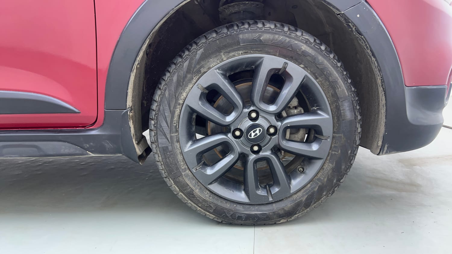 Used 2015 Hyundai i20 Active 1.2 S Petrol Manual tyres RIGHT FRONT TYRE RIM VIEW