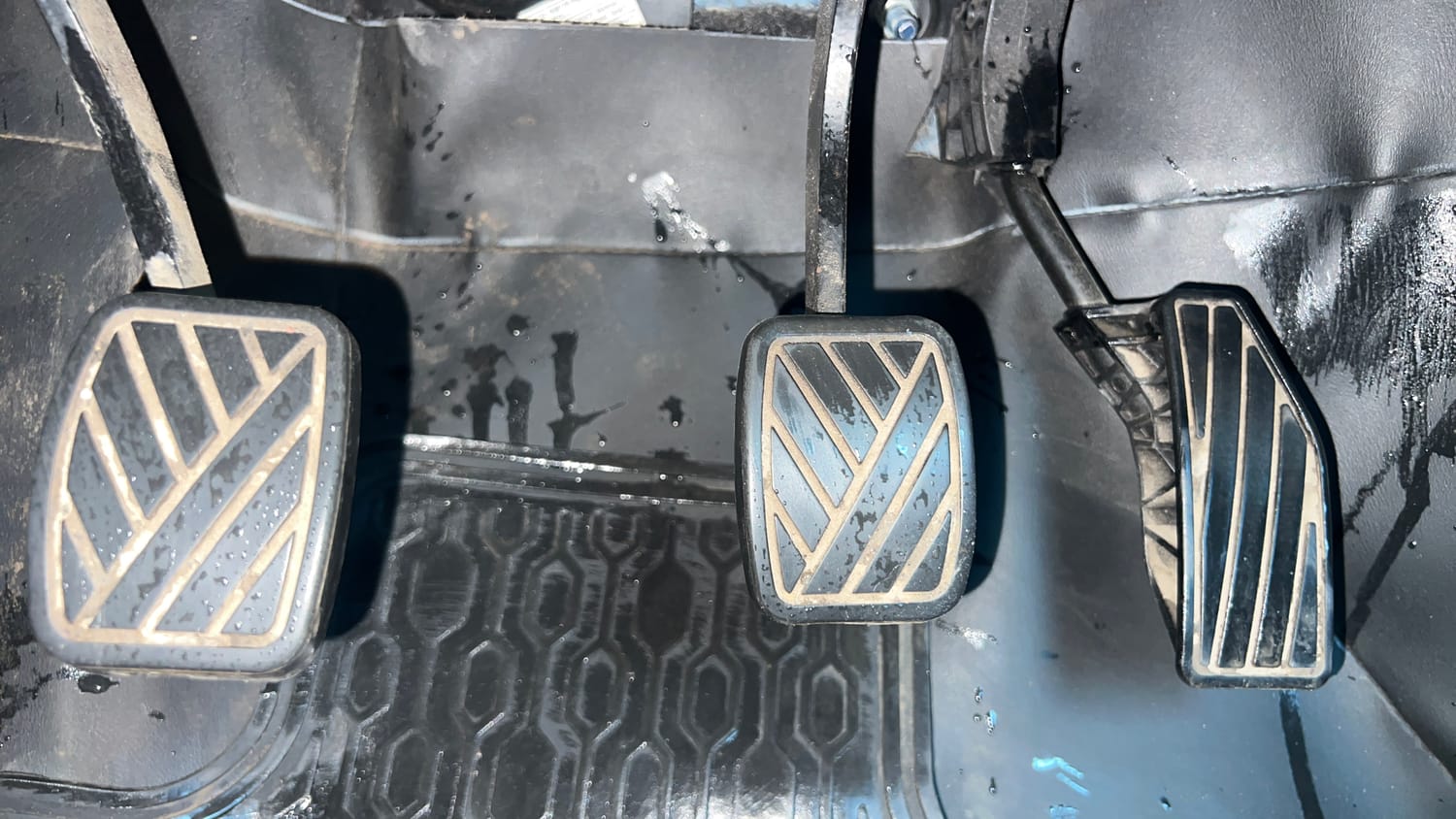 Used 2018 Maruti Suzuki Baleno Zeta 1.2 Petrol Manual interior PEDALS VIEW