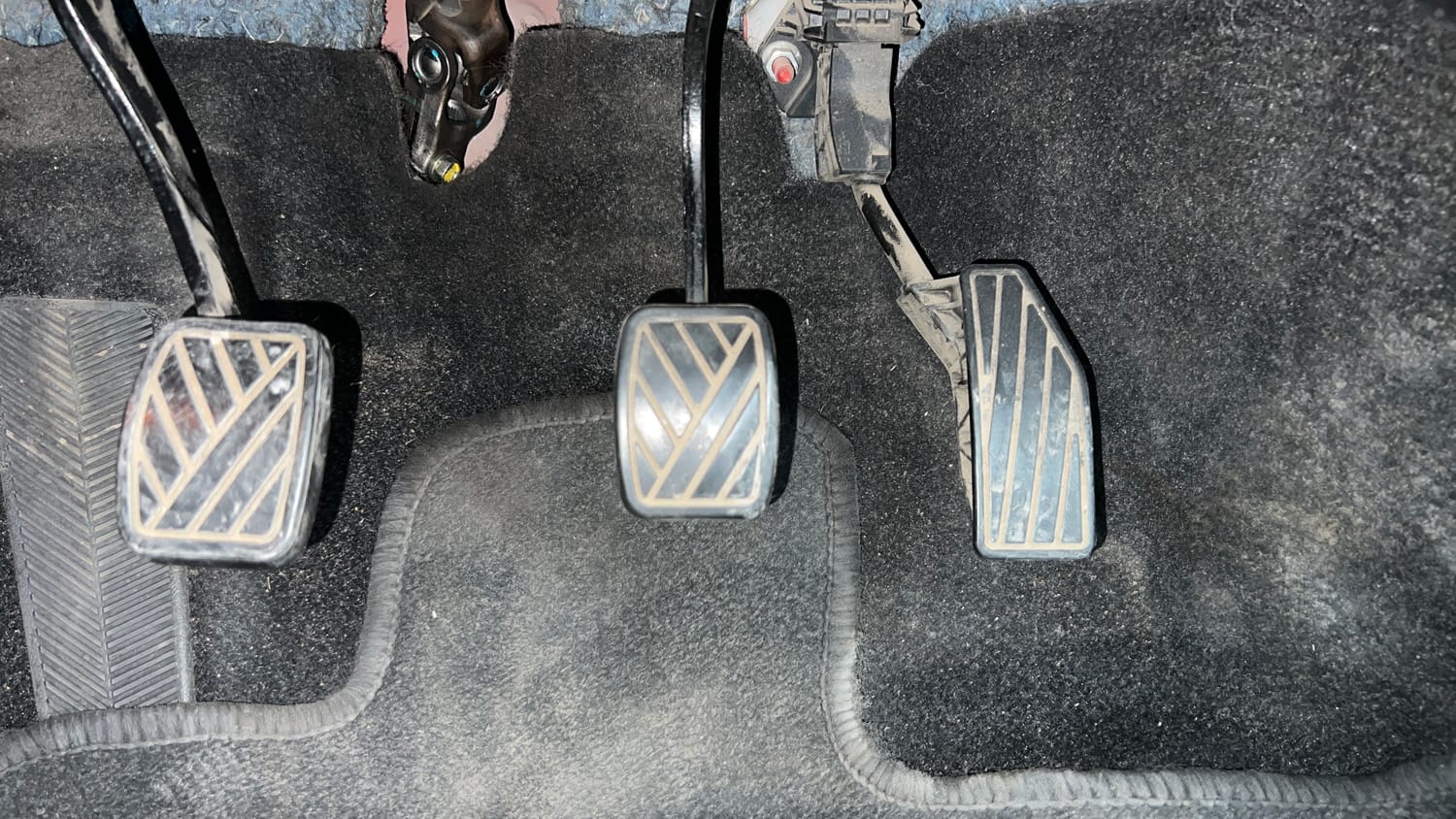 Used 2018 Maruti Suzuki Baleno Alpha 1.2 Petrol Manual interior PEDALS VIEW