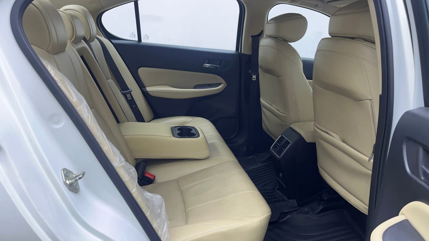Used 2021 Honda City ZX Petrol Petrol Manual interior RIGHT SIDE REAR DOOR CABIN VIEW