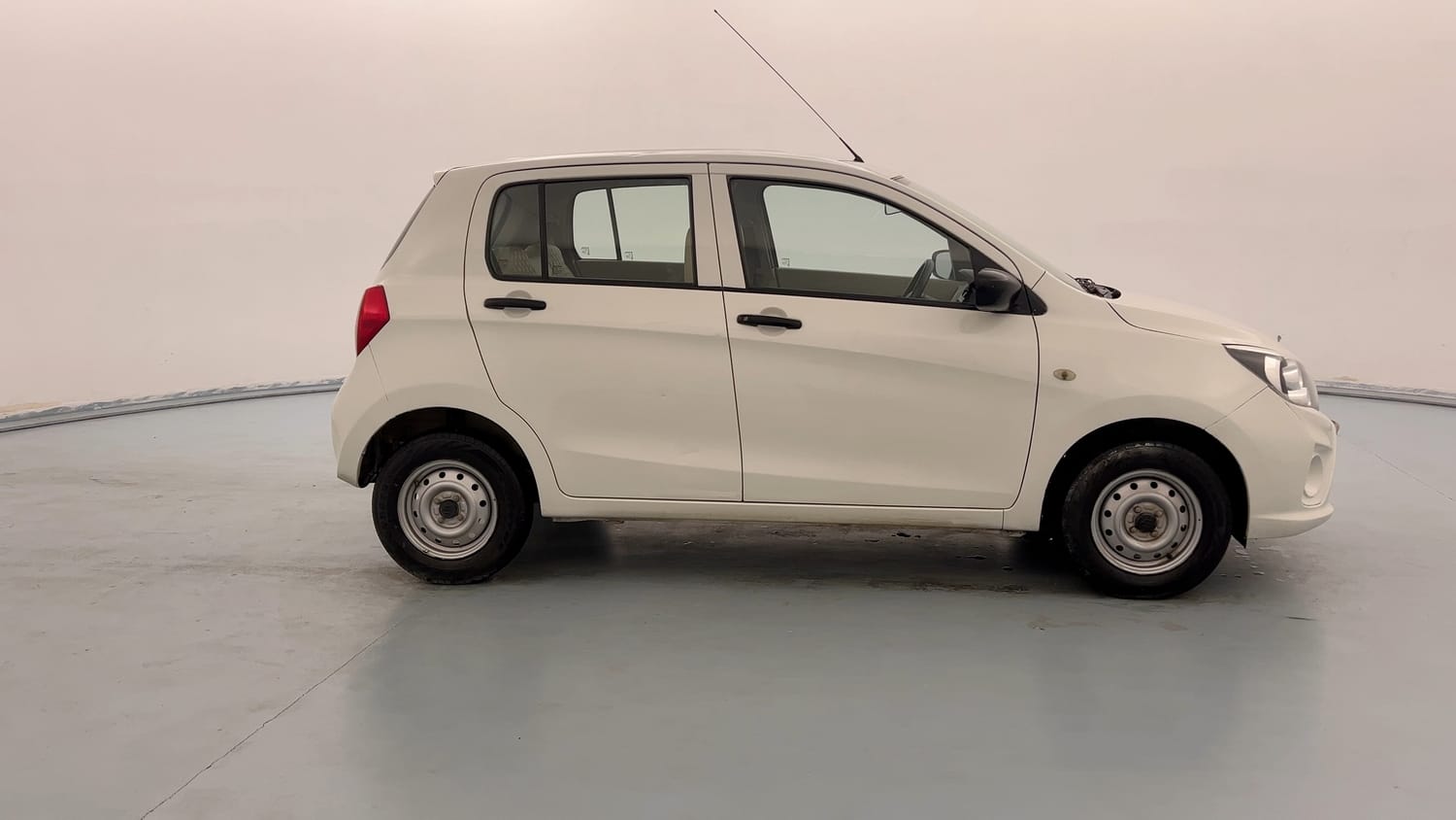 Used 2018 Maruti Suzuki Celerio LXi Petrol Manual exterior RIGHT SIDE VIEW