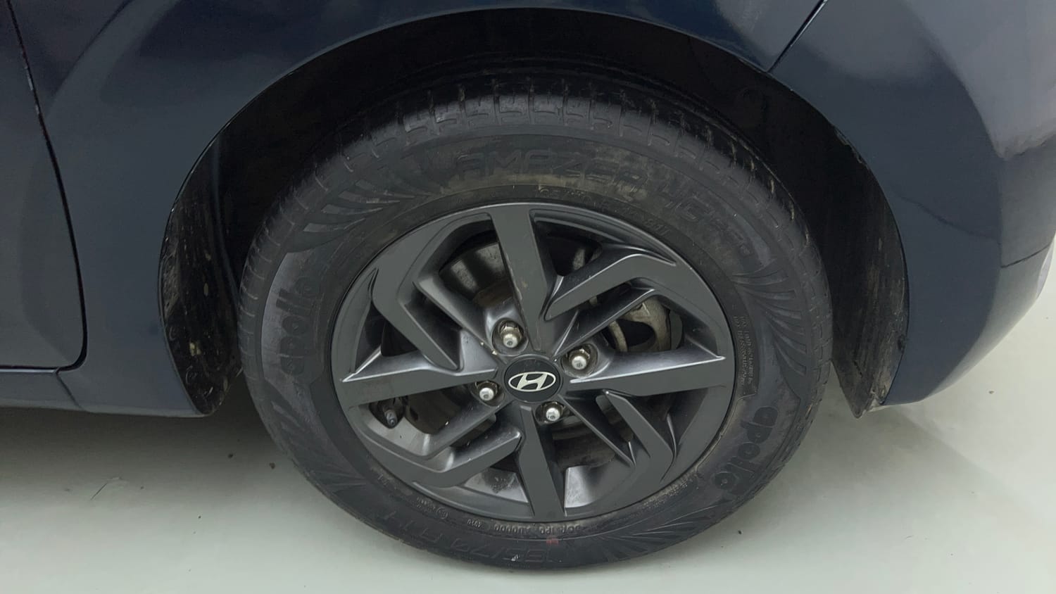 Used 2021 Hyundai Grand i10 Nios Sportz 1.2 Kappa VTVT Petrol Manual tyres RIGHT FRONT TYRE RIM VIEW