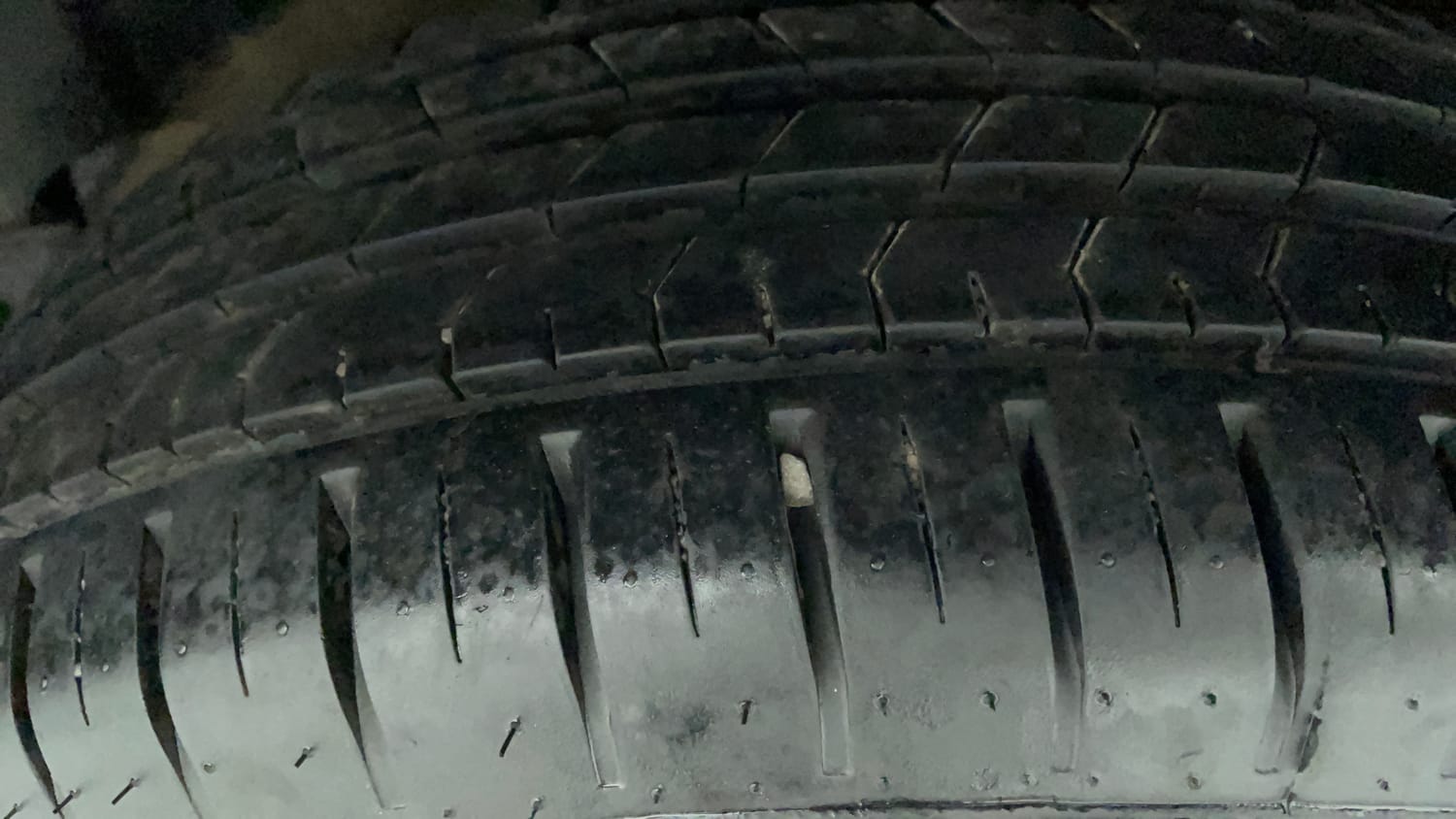 Used 2024 Maruti Suzuki Baleno Alpha MT Petrol Manual tyres LEFT REAR TYRE TREAD VIEW