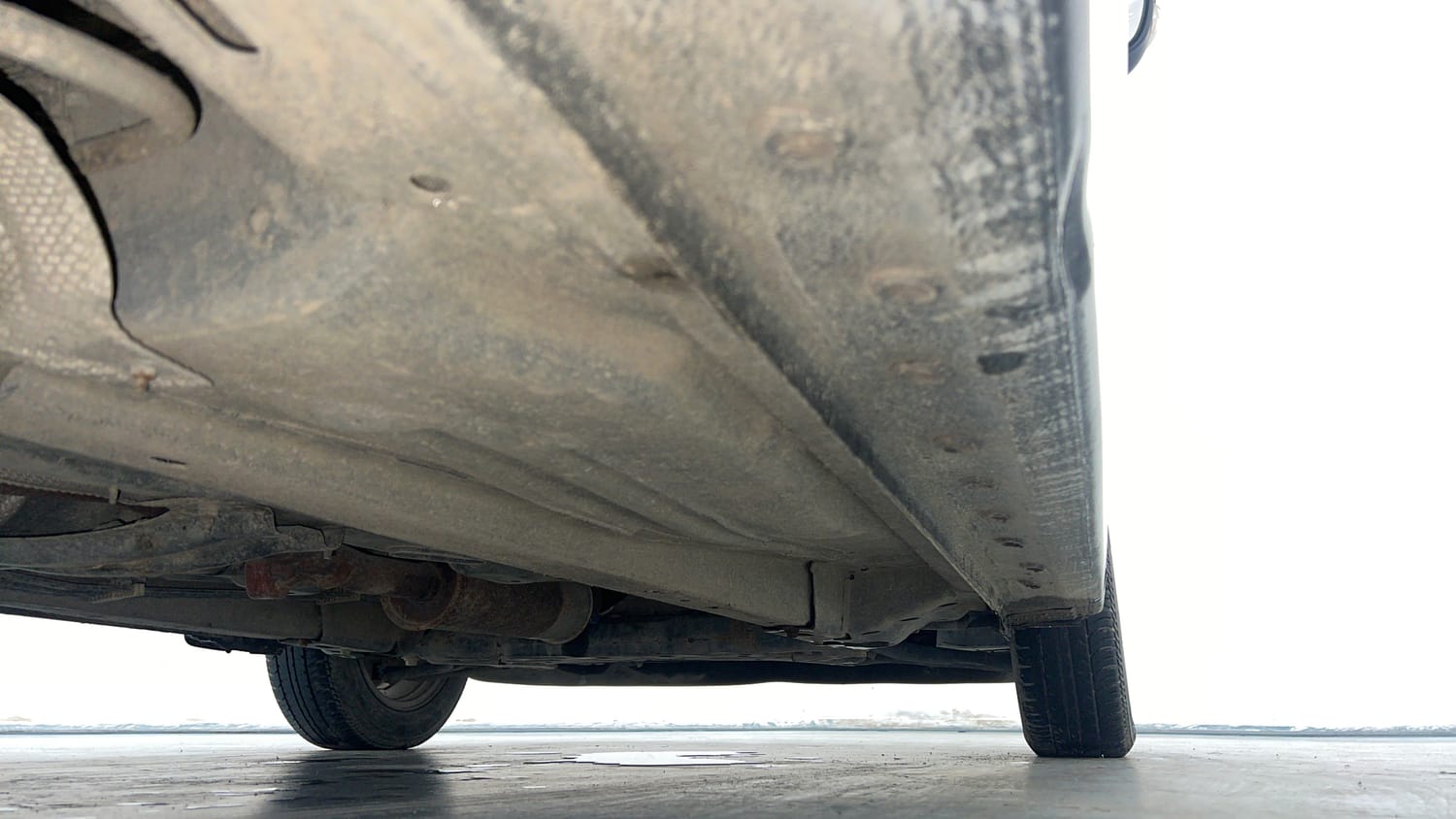 Used 2016 Ford Figo Aspire Titanium 1.2 Ti-VCT Petrol Manual extra REAR RIGHT UNDERBODY VIEW