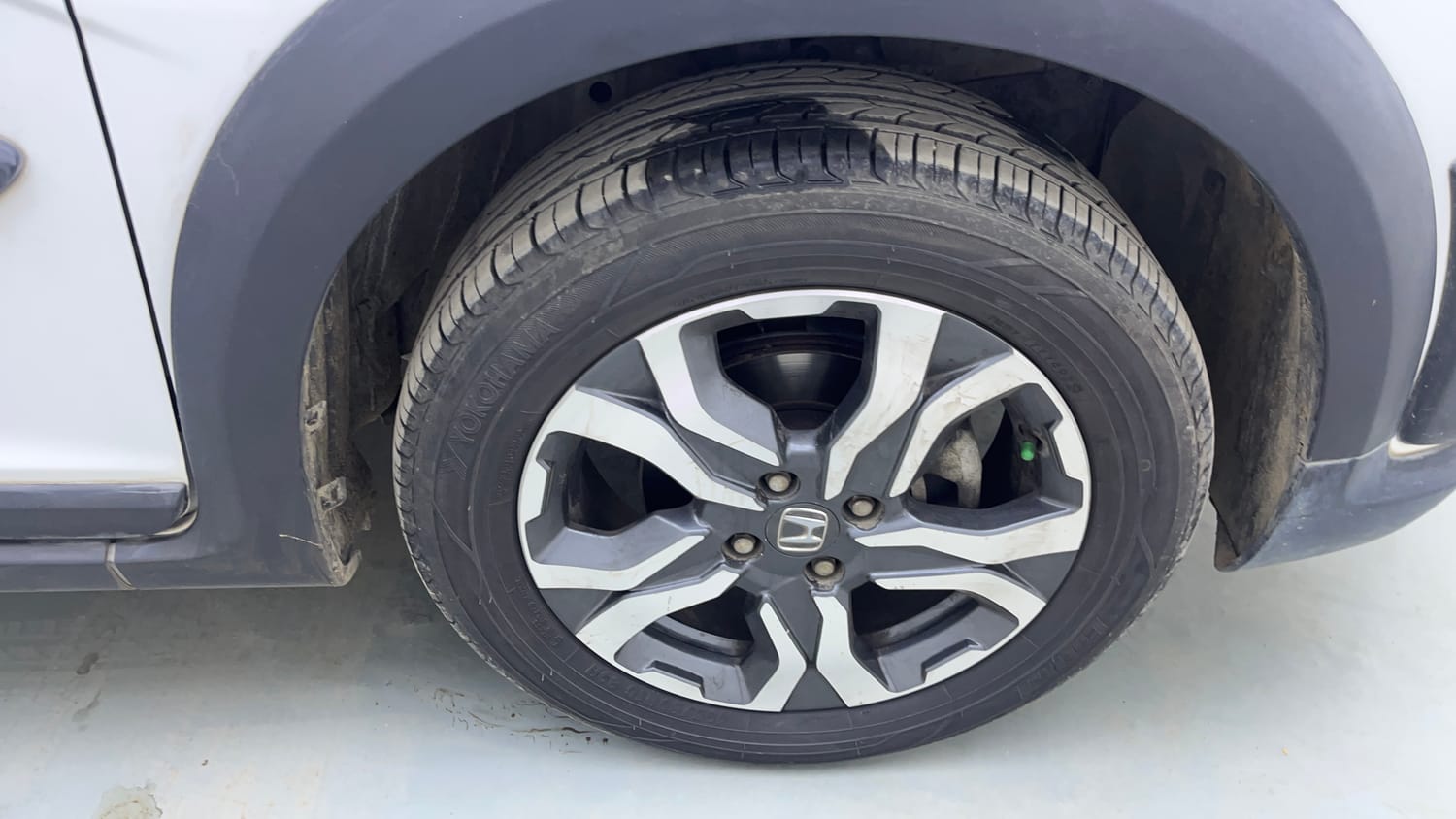 Used 2023 Honda WR-V SV MT Petrol Petrol Manual tyres RIGHT FRONT TYRE RIM VIEW
